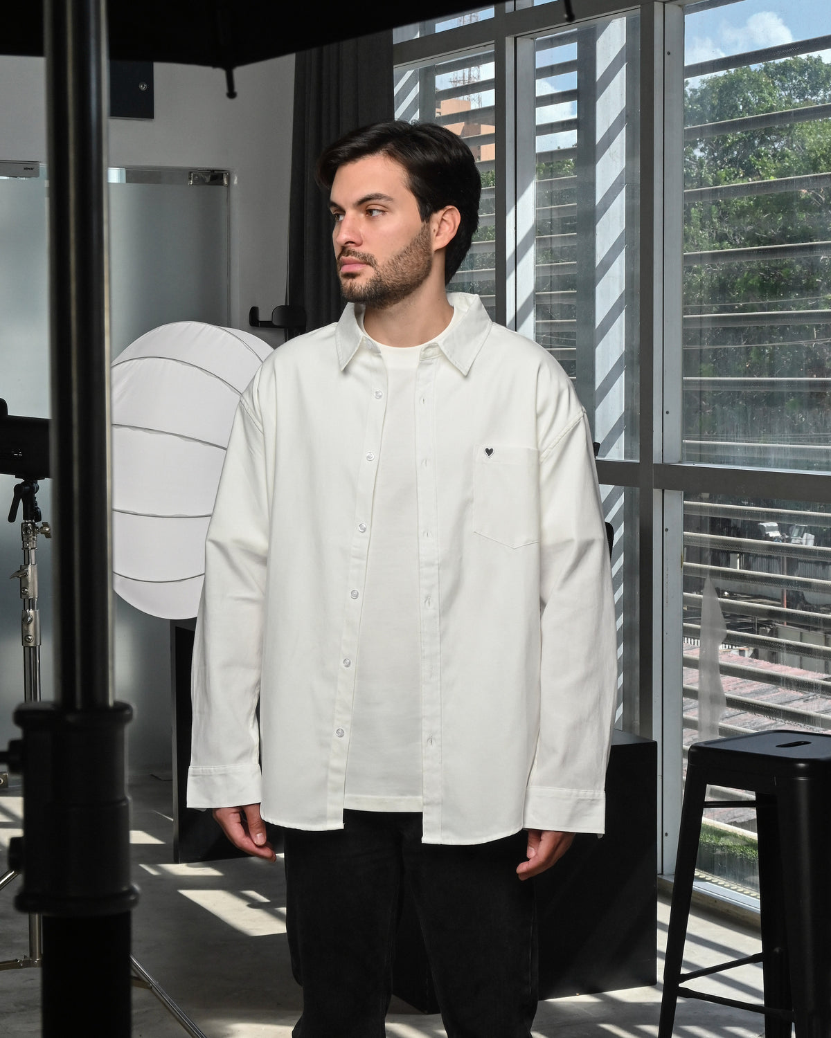 WHITE OVERSHIRT